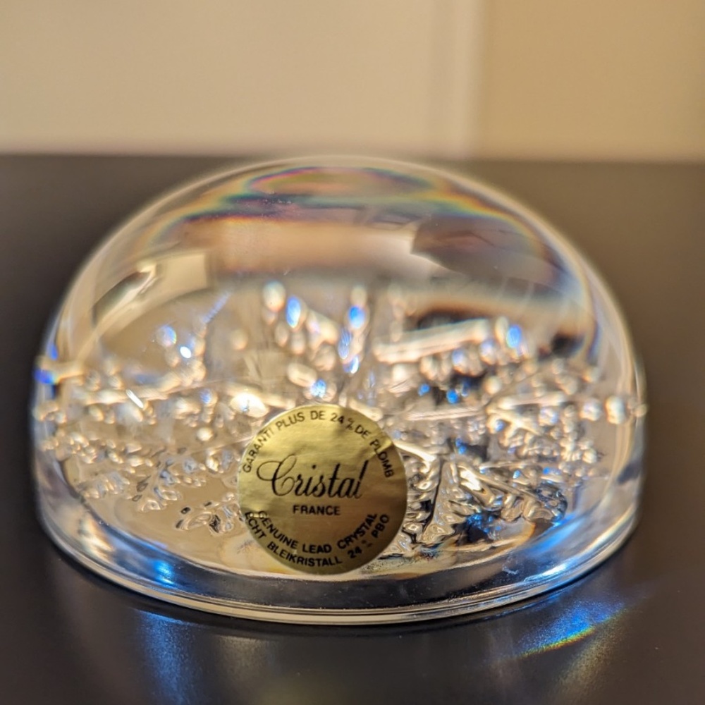 Beautiful Snowflake Paperweight by Cristal France Genuine Lead Crystal